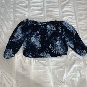 3 for 22! 💎 Hollister Floral Off Shoulder